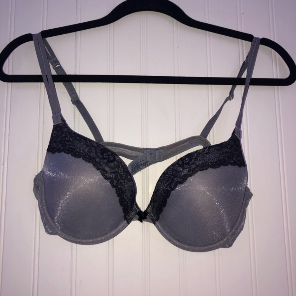 In search of vassarette bra in teal 34B - Picture 2 of 2